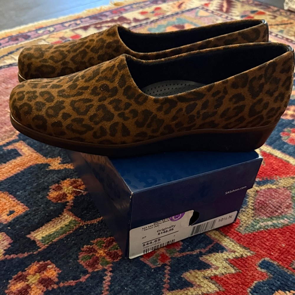 New in box SAS Brown Leopard Pattern Slip-Ons